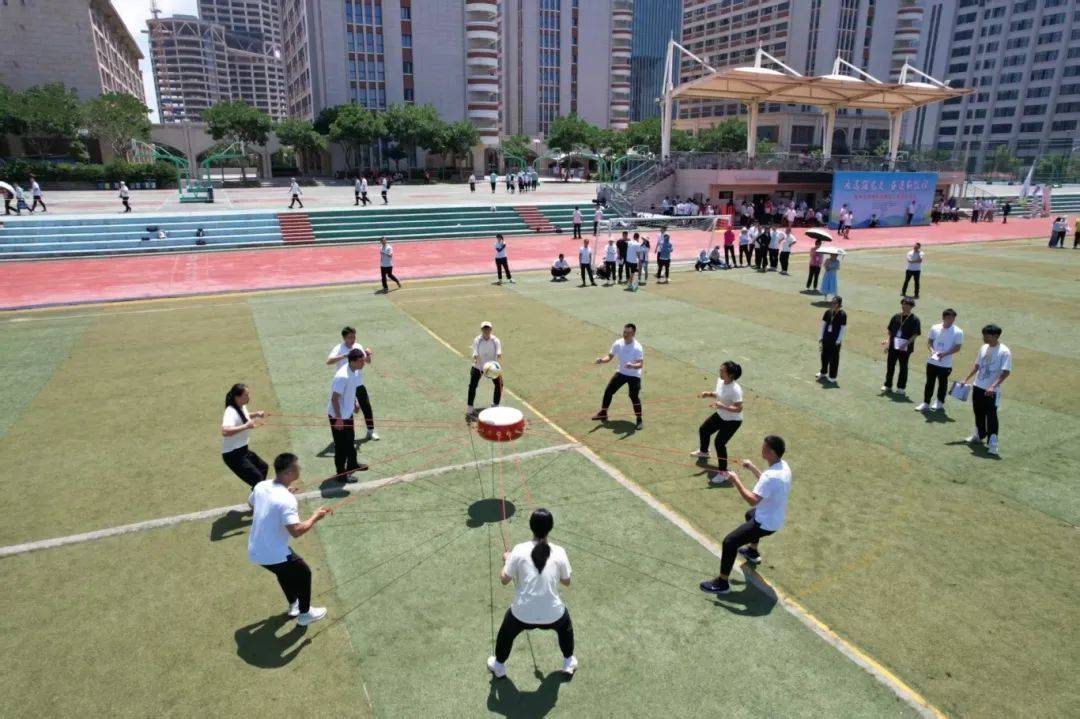 赛场旁的趣味活动，比赛不只是比拼