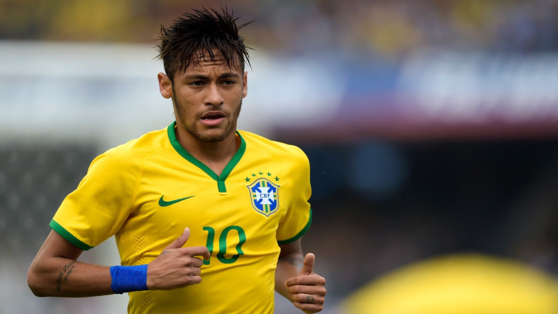 “逆境突围：极端天气下的英雄时刻”，逆境中突围